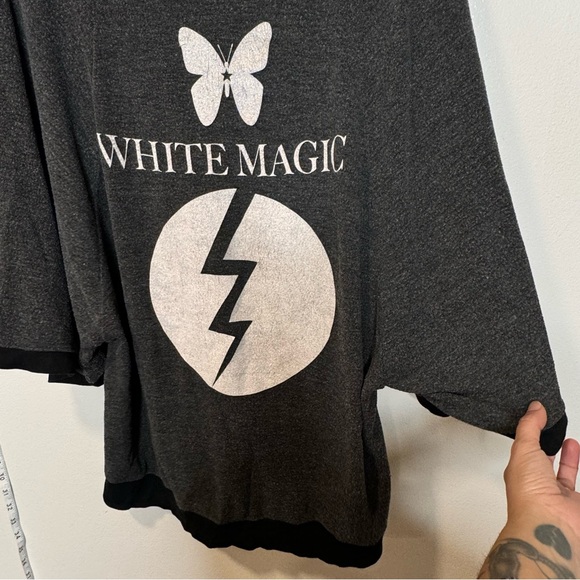 EUC Wildfox xs white magic long oversized hoodie poncho- belled sleeved black - Picture 11 of 12